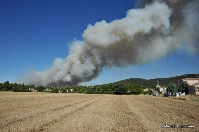 16:35 le feu arrive de Fontanès